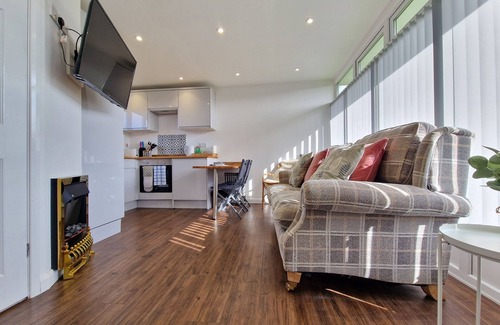 Stalham Ski Chalet | 67 Broadside Holiday Chalet near Broads & Beaches