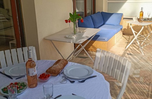 Sanary-sur-Mer Apartment | 67 m² Apartment ∙ 2 bedrooms ∙ 6 guests