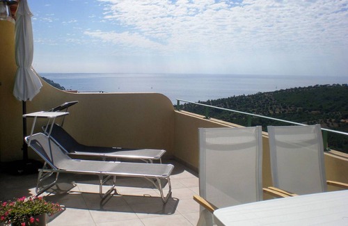 Cavalaire-sur-Mer Resort | 67 m² Resort ∙ 2 bedrooms ∙ 4 guests