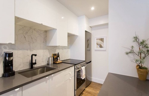 Little Italy Apartment | 6768 - 304 · Romantic Studio in the Heart of Little Italy by Denstays