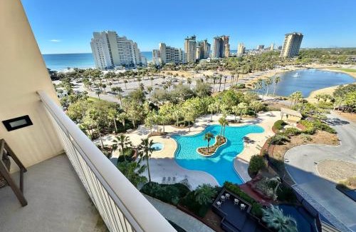 Sandestin House | 6822 and 6824 Luau Two