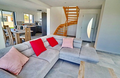 Plouhinec House | 695-Villa adapted for reduced mobility, near beaches