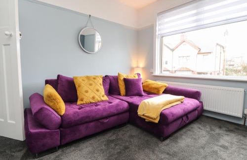 Bare Apartment | 6A Elms Road