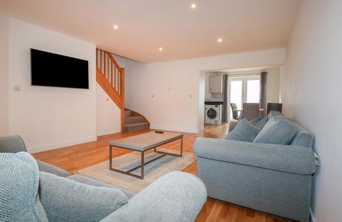 Harlyn House | 6A The Mews