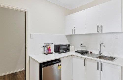 Normanville House | 6A Turnberry Drive