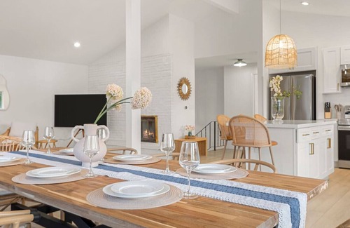Bremerton House | 6B4B Oceanfront with Mt. Rainier Views @Bremerton