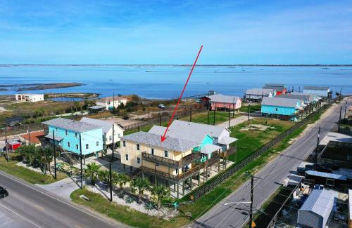 Flour Bluff House | 6BDR Balcony w Bay View Shared Pool Boat Dock Keeper Red by AvantStay