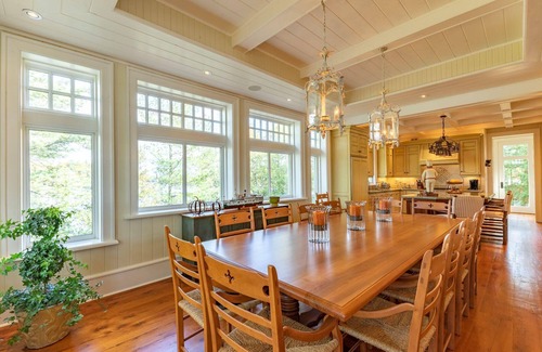 Muskoka Lakes Cottage | 6bdrm, 5 bath island cottage with boathouse & bunkie accommodations! Sunsets!