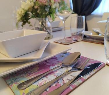 Peterborough Apartment | 6bed Perfect stay! Contractors welcome!