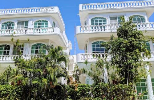 Playacar Fase I Apartment | 6br 2kitchen walk to Beach 5th, Pool Roof 16limit