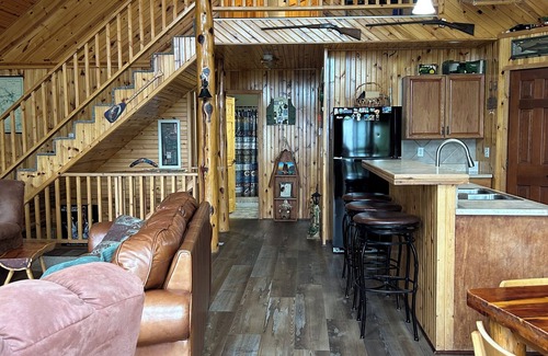 Warsaw House | 6BR/3BA Home Sleeps 20 -410 nightly/Holiday rates apply