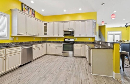 Ash House | 6BR Cherry Grove Beach House with lots of fun & laughter