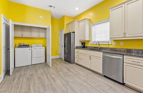 Ash House | 6BR Cherry Grove Beach House with lots of fun & laughter