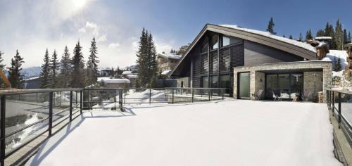 Courchevel Villa | 6BR Designer Chalet Grey 1850