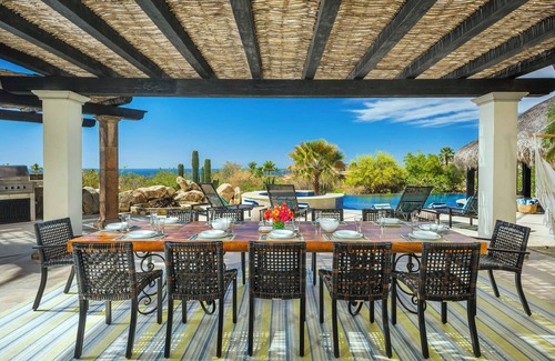 Buzzards Villa | 6BR Family Home in Puerto Los Cabos