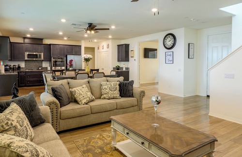 Winchester House | 6BR Pool Villa w/BBQ - Near Wineries & Hot Air Balloon Rides