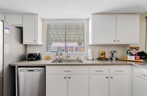 Homestead I HOA House | 6BR Retreat w/Heated Pool & Games | Phoenix Area | Sports Fun Nearby