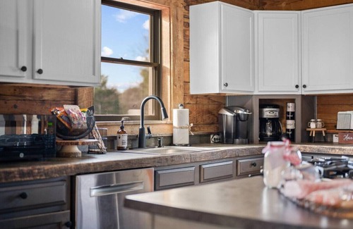 Nashville Cabin | 7 Acre Legacy Lodge in Brown County