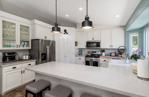 Ramona Other | 7 BDRM Family Farm Retreat - Game Room. Pool Hot Tub. Chickens. Farm Standn