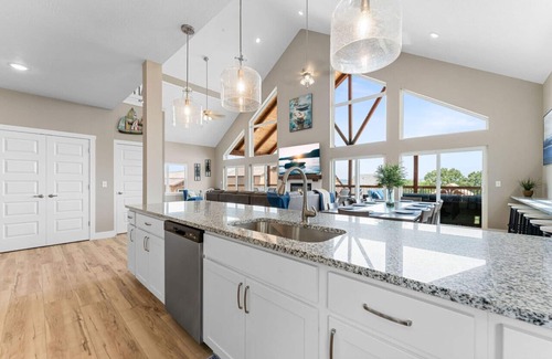 Kimberling City House | 💙 7 BED LAKE HOUSE/GAME RM/GOLDEN TEE/INDOOR & OUTDOOR POOLS/HOT TUB & FIRE PIT