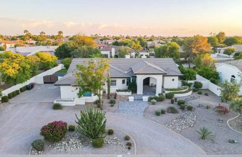Central Scottsdale Apartment | 7 bed Scottsdale Villa Heated Pool and Spa Golf