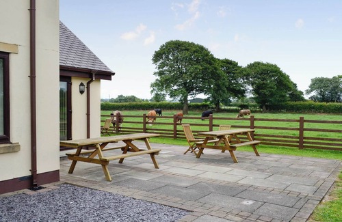 Holywell Cottage | 7 bedroom accommodation in Babell near Holywell, Flintshire