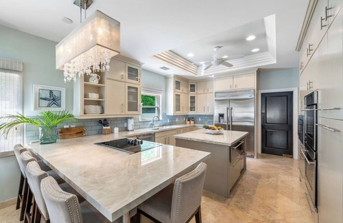 South Sound House | 7 bedroom, Beachfront with Heated Pool - Great for Families