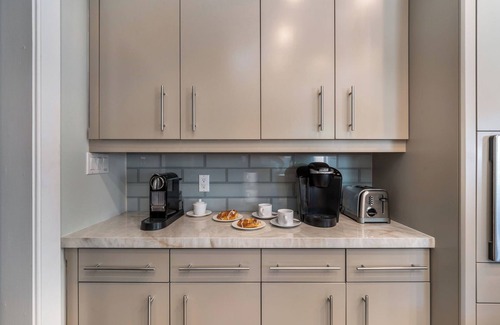 South Sound House | 7 bedroom, Beachfront with Heated Pool - Great for Families