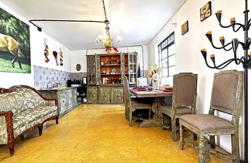 San Pedro Tlaquepaque House | 7 Bedrooms 9 Beds 3 Kitchens Rooftop Lounge