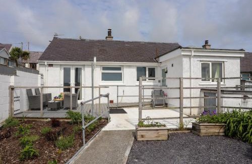 Ty Croes House | 7 Bro Branwen