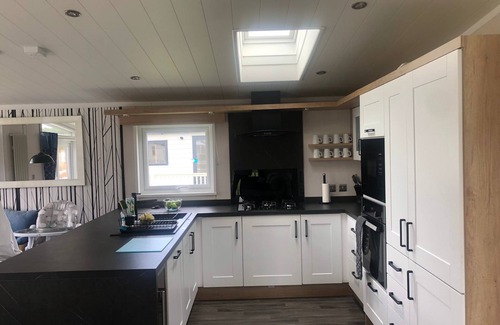 Flookburgh Cabin | 7 Guests - 3 Bedrooms - Pool - Balcony - Parking