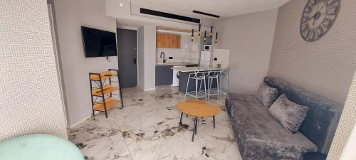 Bat Yam Hotel | 7 Hotel Apartment Short Time TLV BAT YAM