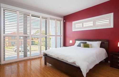 Corlette House | 7 Judith Street Stunning duplex with ducted air
