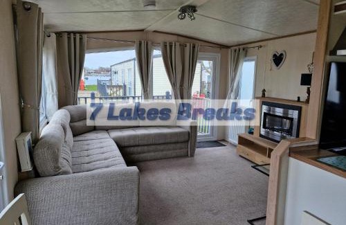 Crowle House | 7 Lakes Breaks at 7 Lakes Country Park-WF73