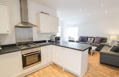 Rhyd-y-clafdy Cottage | 7 Marina View
