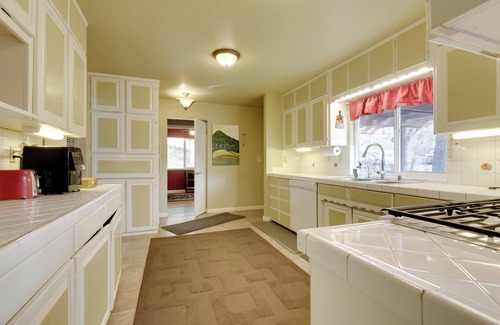 Middletown House | 7 Mi to Clear Lake: Home w/Peaceful Deck!