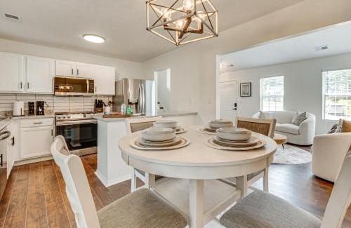 Atlanta House | 7 Mi to Dtwn ATL Upscale Family Home with Balcony