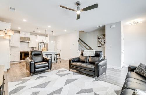 Atlanta House | 7 Mi to Dtwn Sleek Retreat in Atlanta!