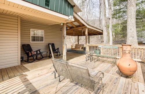 Hayesville House | 7 Mi to Lake Chatuge Creekside Cabin with Decks!