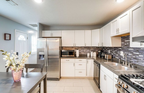 Jeffersonville House | 7 Mi to Louisville: Family-Friendly Jefferson Home