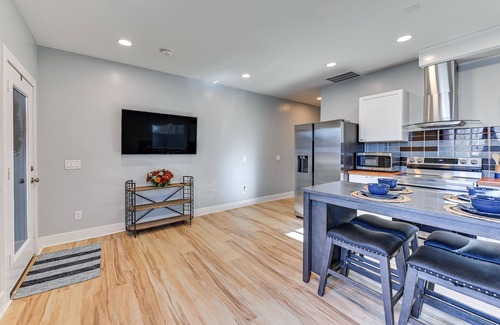 New Albany House | 7 Mi to Louisville: Pet-Friendly New Albany Home