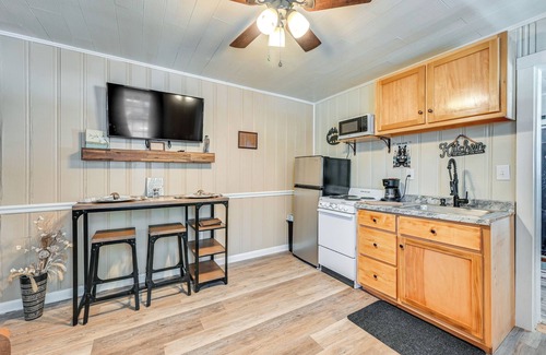 Cave City Apartment | 7 Mi to Mammoth Cave Nat'l Park: Cozy Apartment!