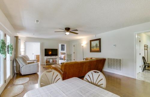 Florence House | 7 Mi to Tennessee River Home with Patio in Florence