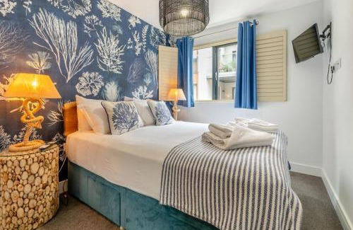 Mortehoe Apartment | 7 Middlecombe - Luxury Apartment at Byron Woolacombe, only 4 minute walk to Woolacombe Beach!
