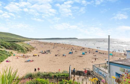 Mortehoe Apartment | 7 Middlecombe - Luxury Apartment at Byron Woolacombe, only 4 minute walk to Woolacombe Beach!