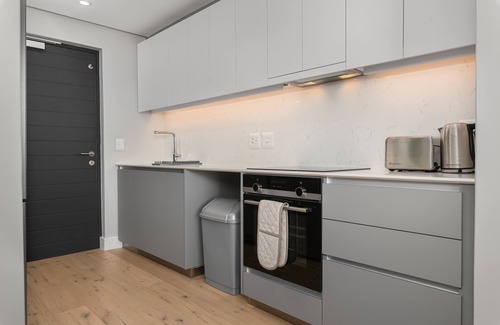 Sea Point Promenade Apartment | 7 on Bantry 403