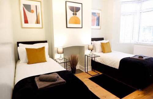 Bushey House | 7 Persons Comfortable Guest House