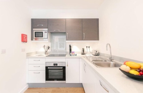 Leatherhead Apartment | 7 Swan House -1 bedroom apartment