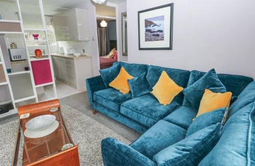 Haverfordwest House | 7 The Woodlands