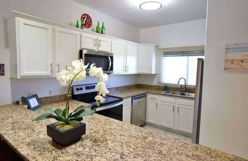 Rum Point Condo | 7 Up Condo at Scenic Kaibo Kai - Beach & Pool